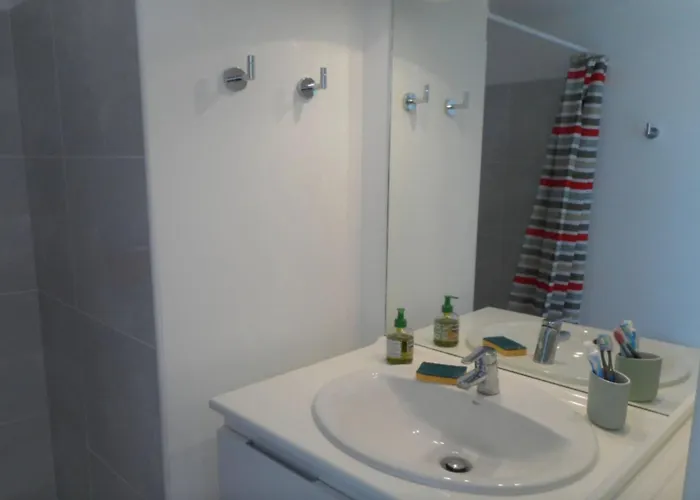 Bright Flat In The Heart Of Tropez